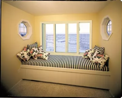 Eastern Architectural Systems EAS 143 Series Horizontal Roller Vinyl
