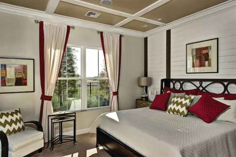 EAS 143 Series Single Hung Vinyl