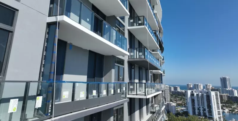 Eco-Guard 1000 Aluminum & Glass Railing System