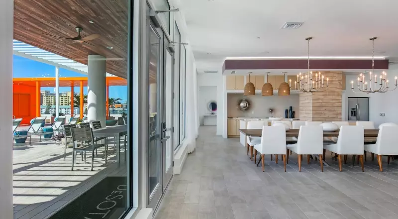 Eco-Guard 100 single hung windows in a South Florida dining room