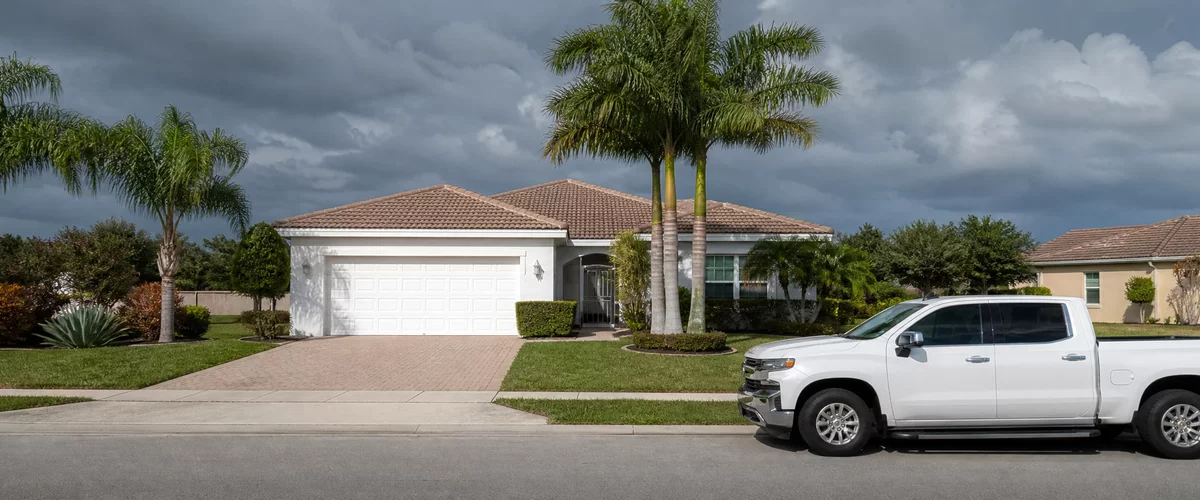 Florida Garage Door Wind Code: Pressure Ratings, HVHZ Rules, and What Inspectors Check