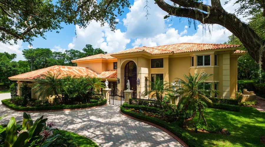 How Long Impact Windows Last in Florida: Frame, Glass, Hardware, and Seal